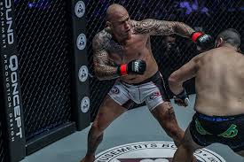 Brandon michael vera (nato il 10 ottobre 1977), o anche conosciuto con il suo nome d' arte come the truth , è un artista marziale misto. Brandon Vera Arjan Bhullar Heavyweight Title Bout Set For One Championship Event On May 29