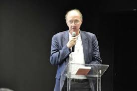Âgé seulement de 14 ans, ce fils de poilus répond à l'appel du général : Ils Sont La Regression La Negation Et L Exclusion Le Petit Fils Du General De Gaulle Charge Dupont Aignan Et Le Fn Fdebranche