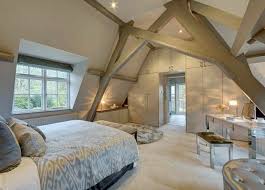 Alter balken mit herz & stern. Schlafzimmer Dachschrage 33 Ideen Fur Den Schlafbereich Auf Dem Dach
