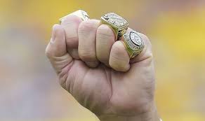 Tom brady has started adding super bowl rings to his other hand after the new england patriots received their jewelry from winning super bowl liii. Super Bowl Rings Who Gets A Ring And Why How Much Are They Worth Nfl Sport Express Co Uk