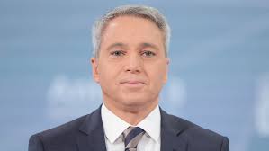 Vicente Vallés, de cerca: su mujer, sus tres hijos y una vida dedicada al  periodismo