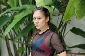 Sebagai informasi, wulan guritno menikah dengan adilla dimitri pada 2009. 7 Gaya Fashion Wulan Guritno Yang Anggun Dan Awet Muda Di Usia 39 Tahun Womantalk