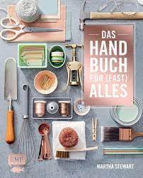 If your home inspires anything short of sheer horror, you must shroud your entrance in darkness: Das Handbuch Fur Fast Alles Von Martha Stewart Living Magazine Buch Thalia