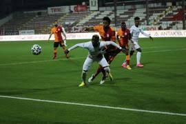 Dakikada henry onyekuru ile topu ağlara gönderdi fakat bu gol ofsayt gerekçesiyle değer kazanmadı. Rqfopr44tt2ym