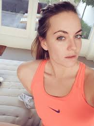 Lauren Beth Morton على X: "18 miles in the bank- this is not a game anymore  😱👊💪 #somuchpain #byebyetoenails #marathontraining #legsfeellikejelly  http://t.co/rJpCpy2Pa6"