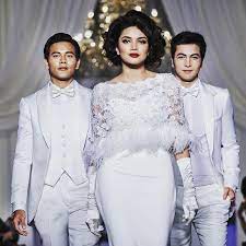 Your personal data will be used to support your experience throughout this website, to manage access to your account, and for other purposes described in our privacy policy. Twkl The Wedding Kl