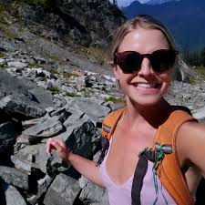 Iris Skinner's Instagram, Twitter & Facebook