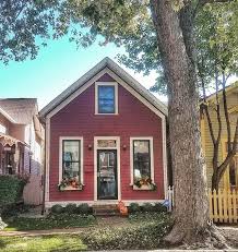 Cutest Houselette In Lockerbiesquare Indianapolis Indyhouses Archi Ologie Oldhouselove Houseportrait Cottage Sna House Styles House Portraits Cottage