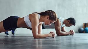 Übungen zu hause, die helfen, die arme zu straffen. Workout Zu Hause Trainingsplan Fur 10 20 Oder 30 Minuten