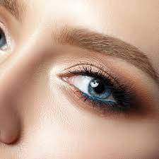 Sie wollen ihre blauen augen richtig strahlen lassen? Blaue Augen Schminken Tipps Und Tricks Brigitte De