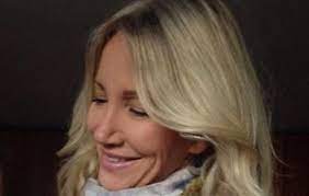 Paola massari is a member of vimeo, the home for high quality videos and the people who love them. Sanremo 2019 Paola Massari E Le Parole Di Fuoco Su Claudio Baglioni Ridotto A Cazz Inadeguato Libero Quotidiano
