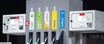 Steigende Spritpreise bringen Trump in Bedrängnis USA drängen EU offenbar zur Freigabe von Dieselreserven — Tagesspiegel
