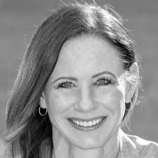 Jenny Easterling's Instagram, Twitter & Facebook