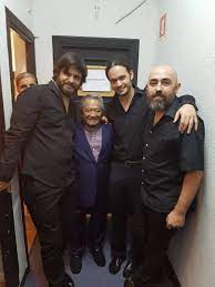 Armando manzanero canché (born in mérida, yucatán on 7 december 1935) is a mexican musician, singer, and composer of maya descent,1 widely considered the premier mexican romantic composer. Mario Morla On Twitter Bajo En Estatura Pero Enorme Musico Una Leyenda Entre Nosotros El Publico Rendido A Sus Pies Grande Armando Manzanero Nuevoapolo Https T Co Naulljxdfn