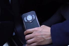 Doogee S98 sieht aus und klingt eher ...
