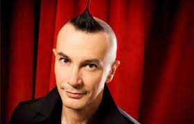 Ce spectacle surréaliste et acrobatique mêle magie, illusions, jeux de. Arturo Brachetti
