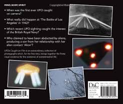 Aliens caught on tape : Amazon Com Ufos Caught On Film Amazing Evidence Of Alien Visitors To Earth 9781446301692 Booth B J Books