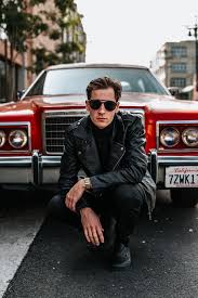 Male Model Pose Fashion Grafitti Pictures Download Free Images On Unsplash Photography Poses For Men Male Models Poses Men Cars Photography