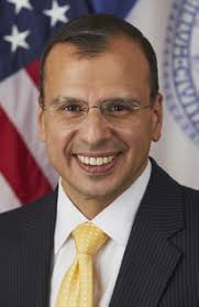 DEP Joined Deputy Mayor Joshi to demonstrate the new coastal flood gates  being installed along the East River in lower Manhattan