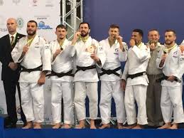 Championnat du monde de judo 2018 par équipes : Ff Judo On Twitter L Equipe De France Feminine Est Vice Championne Du Monde Militaire L Equipe De France Masculine Se Classe Elle Troisieme Des Championnats Du Monde Militaire A Rio De Janeiro