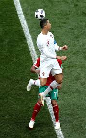 Jun 20, 2021 · à 36 ans et 130 jours, ronaldo est devenu le joueur le plus âgé à marquer pour le portugal lors d'un tournoi majeur, battant le record établi par pepe lors de la coupe du monde 2018 (35 ans. Portugal And Morocco Russia World Cup 2018