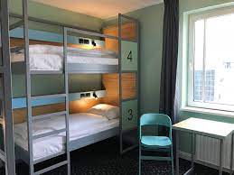 In den zimmern mit behindertengerechten badezimmern sind notrufeinrichtungen vorhanden. 4 Bett Zimmer Grand Hostel Berlin Urban Hotel