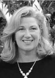 Elisabeth Hooper's Instagram, Twitter & Facebook