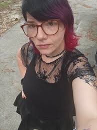 HELLO EVERYONE MY FIRST POST JUST A 19 yo enjoying life how is everyone  doing 🕷️🩸🦇