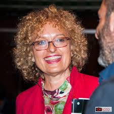 Carolyn Christov-Bakargiev si presenta a Le Roi