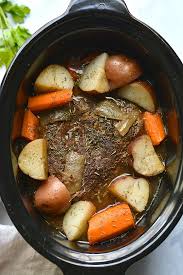 Made in the slow cooker with only a few ingredients, it's low in fat, packed with protein, and paleo / whole30 approved! Healthy Crockpot Pot Roast Gf Low Cal Skinny Fitalicious