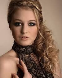 What hairstyle can you do with straight hair? 30 Incredible Pageant Hairstyles For Special Occasions 2021