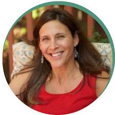 Alyssa Frey's Instagram, Twitter & Facebook