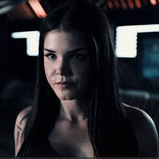 Trouvez Et Suivez Des Billets Etiquetes The 100 Icons Sur Tumblr Lincoln The 100 The 100 Show Marie Avgeropoulos