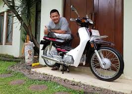 Honda astrea grand is a 100cc motorcycle generation of honda s pretty tough you could say as tough supra x 100cc honda engine that was different from the honda 100cc engine that now more precisely the purpose of astrea grand saia and supra x has performed better than the fit x and revo. Mau Restorasi Honda Astrea Grand Biar Laku Rp 80 Juta Intip Nih Harga Komponennya Gridoto Com