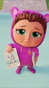 Karina Simpson's Instagram, Twitter & Facebook