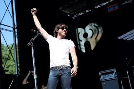 Chris Janson Hits No 1 With Good Vibes