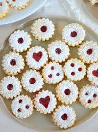 Linzer Augen Nach Omas Rezept Omas Rezepte Platzchen Backen Weihnachten Kekse Backen Rezept