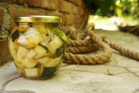 Zucchini Einlegen Erprobtes Rezept Aus Tschechien Zucchini Einlegen Zucchini Einmachen Gemuse Einmachen