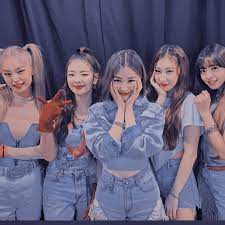 An offer from the casting director. ð¢ð­ð³ð² ðšðžð¬ð­ð¡ðžð­ð¢ðœ ð¬ð¢ð§ð­ðšðšðš ð§ð« Itzy Red Aesthetic Kpop Aesthetic
