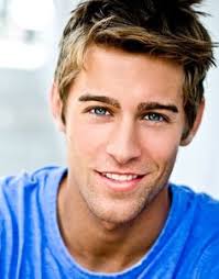 Kaylee Everett (kaybaybe950)