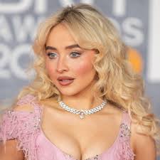 Ellen DeGeneres's Houses: Tracing the Comedian's Never-Ending Real Estate  Portfolio