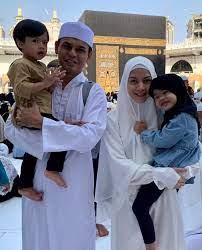 She came from a family of buginese, bangladesh and chinese heritage. Lisa Surihani And Motherhood I Felt So Objectified As A Person Makchic