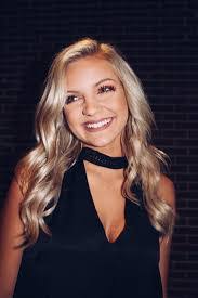 Mary Waldrup's Instagram, Twitter & Facebook