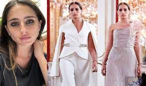 امرأة سعودية تدخل التاريخ بعد مشاركتها في أسبوع الموضة في باريس dresses fashion wedding dresses