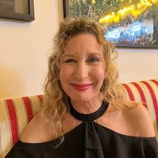 Thank you @vanessa.j.cartwright for great #Cindy65 martinis and dinner last  night at @artistresidencelondon