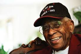 Andrew Tazz's Instagram, Twitter & Facebook