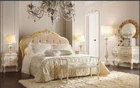 Pin By Alyssa Kelly On Favorite Places Spaces Bedroom Vintage Classic Bedroom Bedroom Design