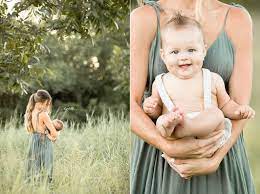 Family Portraits In Houston Breastfeeding Lentille Photography Breastfeeding Photography Breastfeeding Photoshoot Mommy And Me Photo Shoot