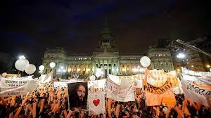 En américa latina, el matrimonio igualitario es también legal en uruguay y brasil (2013), colombia (2016) y una parte de méxico (2009). Marchas En Contra Y A Favor Del Matrimonio Gay Ciudadanos La Voz Del Interior