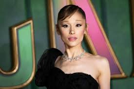 🚨Adeus aos Palcos? Ariana Grande Anuncia Turnê de Despedida! 😭